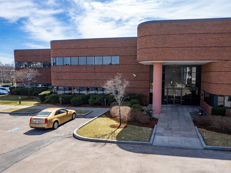 More Photos Of 15 Pacella Park Dr, Randolph Office For Lease