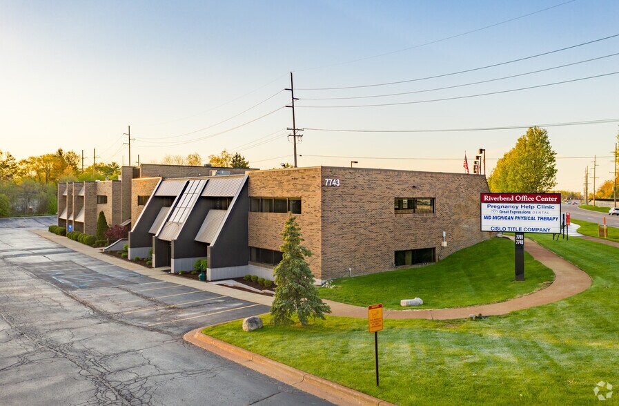 More Photos Of 7743 Grand River Ave, Brighton Medical For Lease