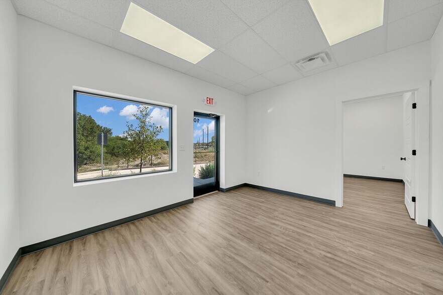 More Photos Of 4503 N Stahl Park, San Antonio Unknown For Lease
