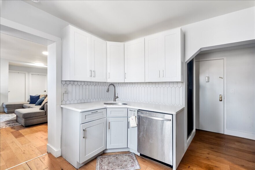 More Photos Of 97 Waverly St, Yonkers Apartments For Sale