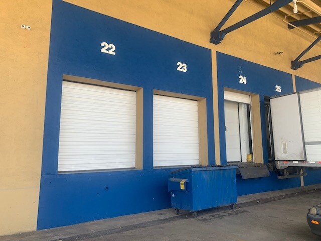 More Photos Of 1937-2035 E Vernon Ave, Vernon Refrigeration Cold Storage For Lease