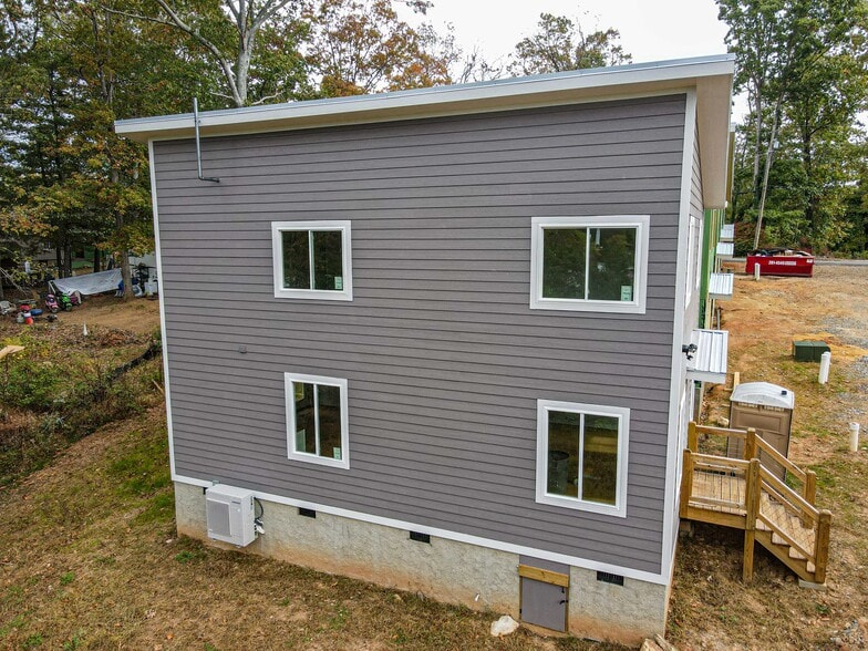 More Photos Of 108 Lager Ln, Asheville Apartments For Sale