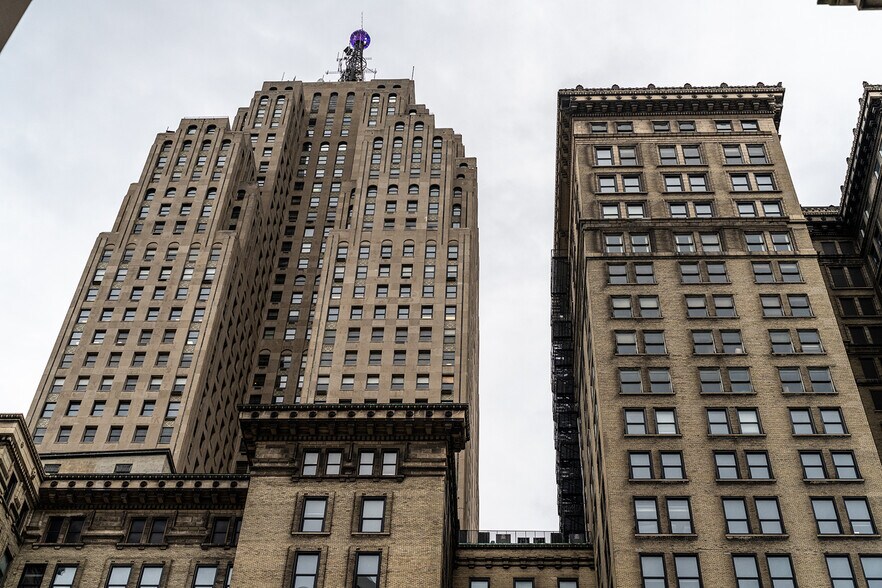 More Photos Of 645 Griswold St, Detroit Unknown For Lease