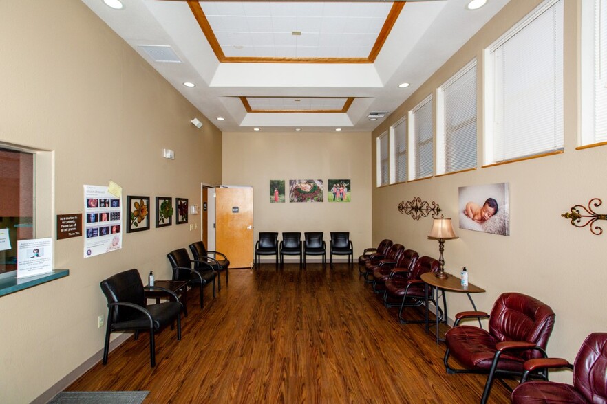 More Photos Of 1005 Division St, Prescott Medical For Sale