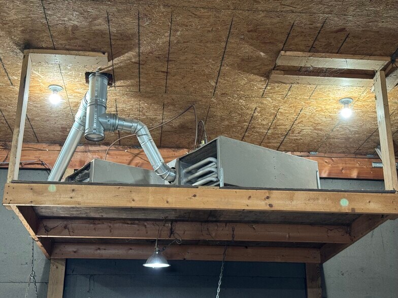 More Photos Of 4815 Le Sueur Ave, New Prague Specialty For Lease