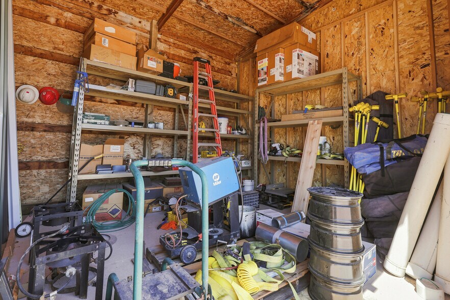 More Photos Of 11700 Sturgis Rd, Summerset Warehouse For Sale