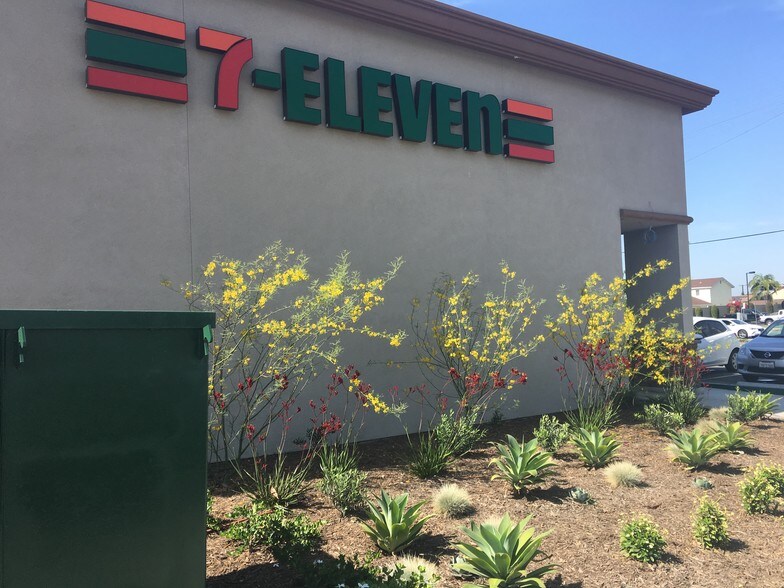 Primary Photo Of 10500-10530 Knott Ave, Stanton Storefront For Lease