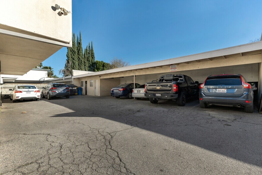 More Photos Of 7454 Canby Ave, Reseda Apartments For Sale