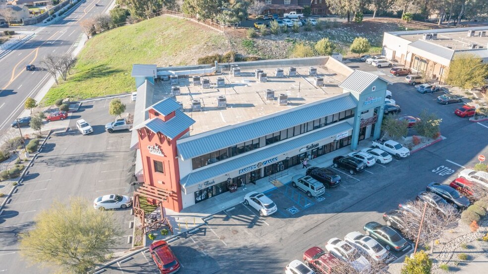 More Photos Of 32395A-32395B Clinton Keith Rd, Wildomar Unknown For Lease