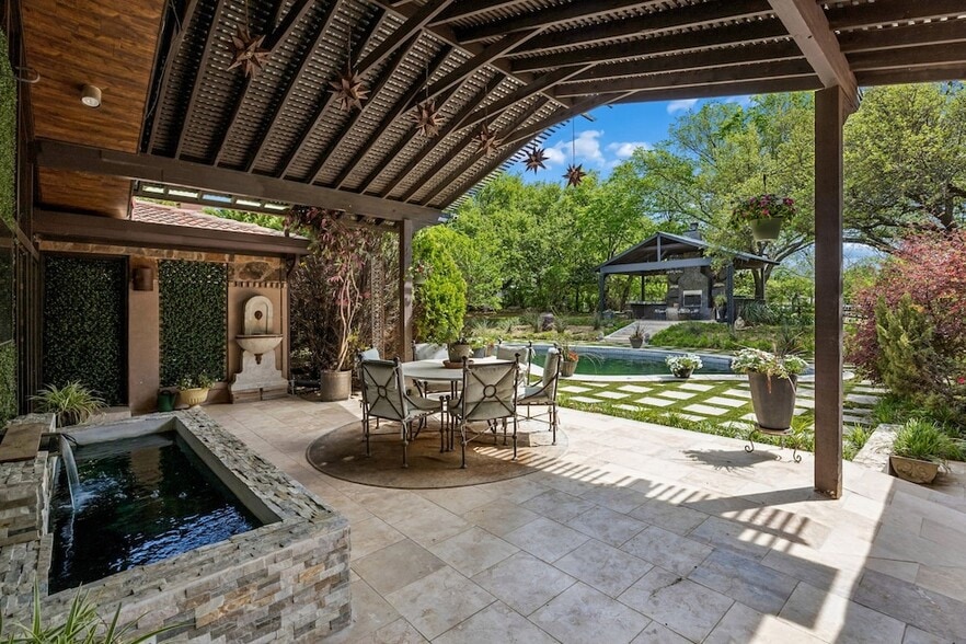 More Photos Of 3800 Ranch Estates Dr, Plano Horse Stables For Sale