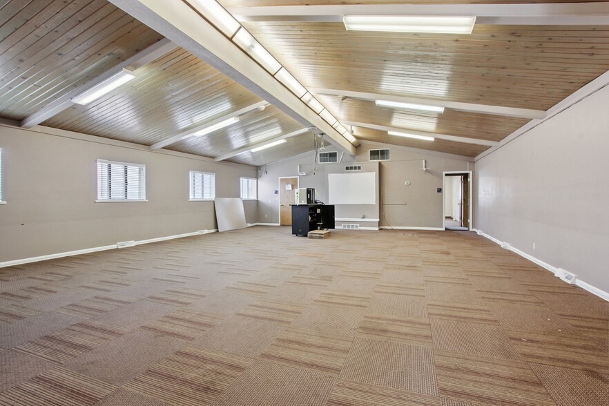 More Photos Of 9200 W Ellsworth Ave, Lakewood Religious Facility For Sale