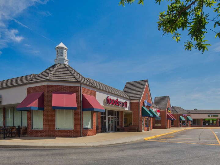 More Photos Of 5007 Victory Blvd, Yorktown General Retail For Lease