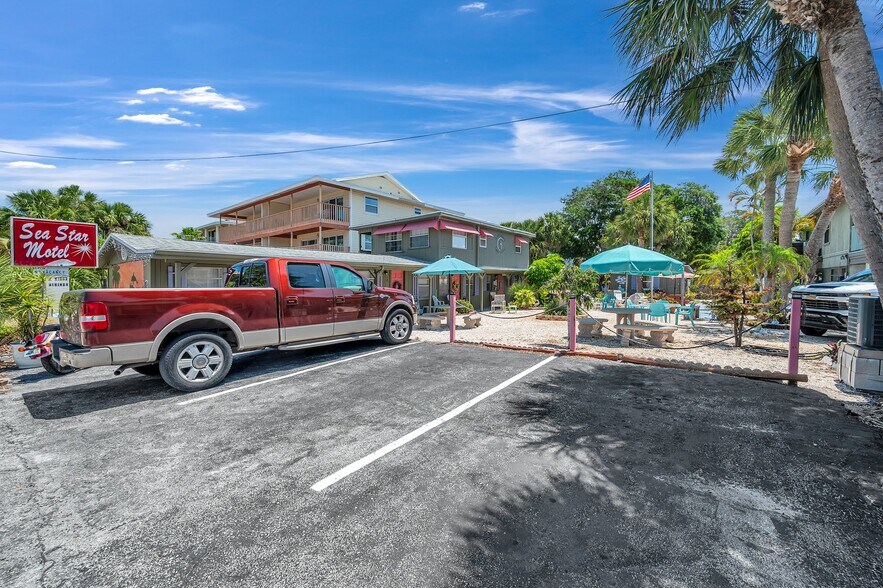 More Photos Of 1803 Gulf Blvd, Indian Rocks Beach Hotel For Sale