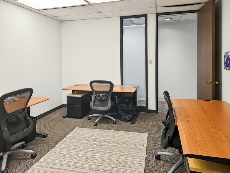 More Photos Of 111 Westport Plaza Dr, Saint Louis Coworking Space