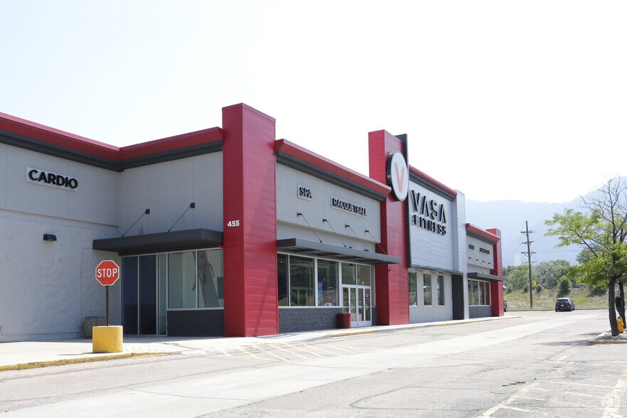 More Photos Of 425-445 & 455 E Cheyenne Mountain Blvd, Colorado Springs Unknown For Lease
