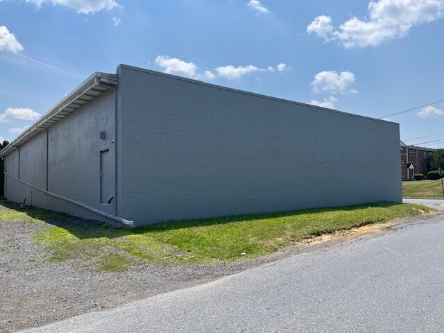 More Photos Of 1337 N Nelson St, Allentown Warehouse For Lease