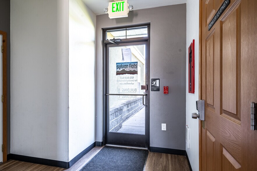 More Photos Of 625 Red Table Dr, Gypsum Apartments For Sale
