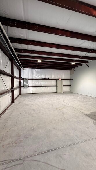 More Photos Of 4557 Savannah Hwy, Ravenel Light Manufacturing For Lease
