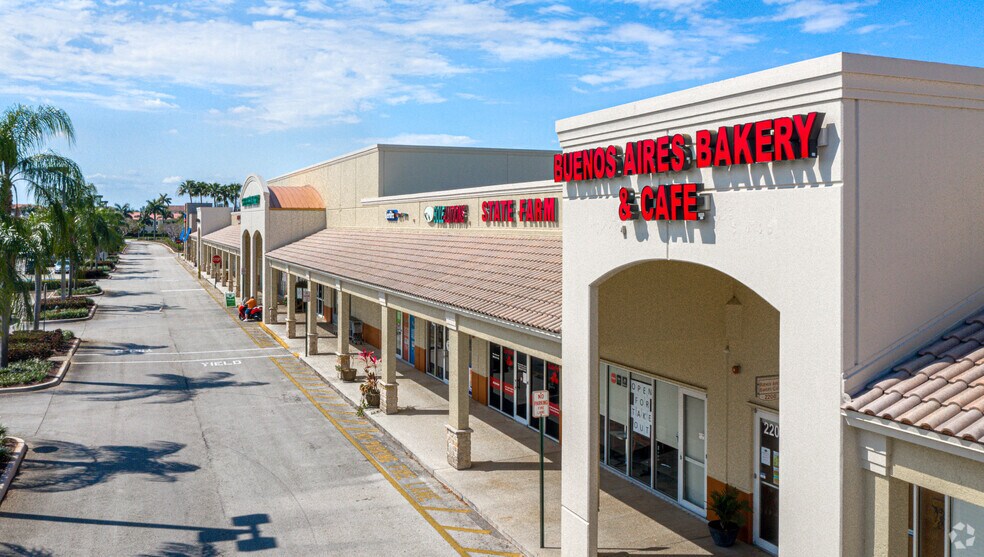 More Photos Of 2000-2300 N Flamingo Rd, Pembroke Pines Unknown For Lease