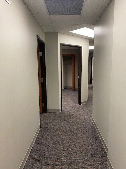 More Photos Of 2720 Superior Dr NW, Rochester Office For Lease