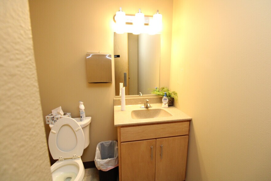 More Photos Of 100 E 3rd St, Galva Office For Sale