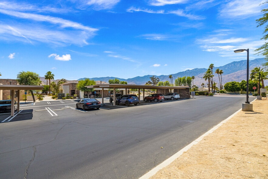 More Photos Of 550 S Paseo Dorotea, Palm Springs Medical For Sale