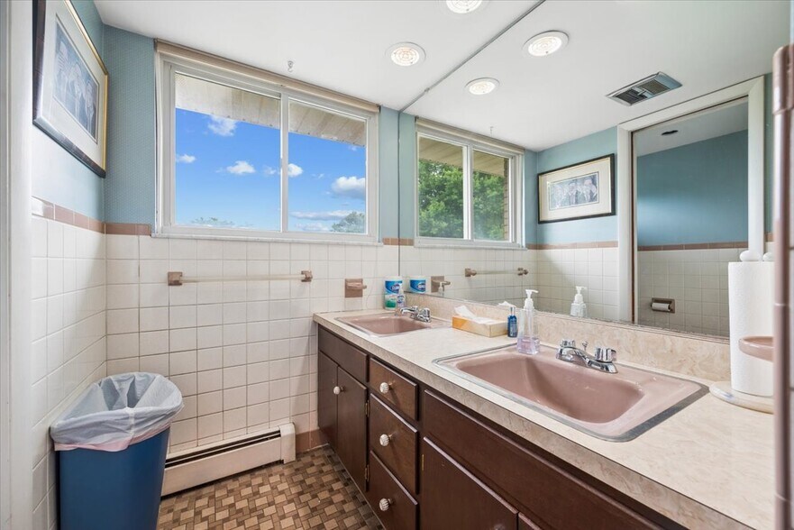 More Photos Of 3582 Us-22, Somerville Office For Sale