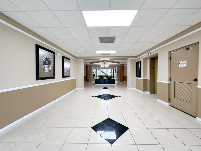 More Photos Of 3003 S Florida Ave, Lakeland Medical For Lease