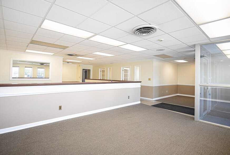 More Photos Of 6412-6418 Frankford Ave, Baltimore Warehouse For Lease