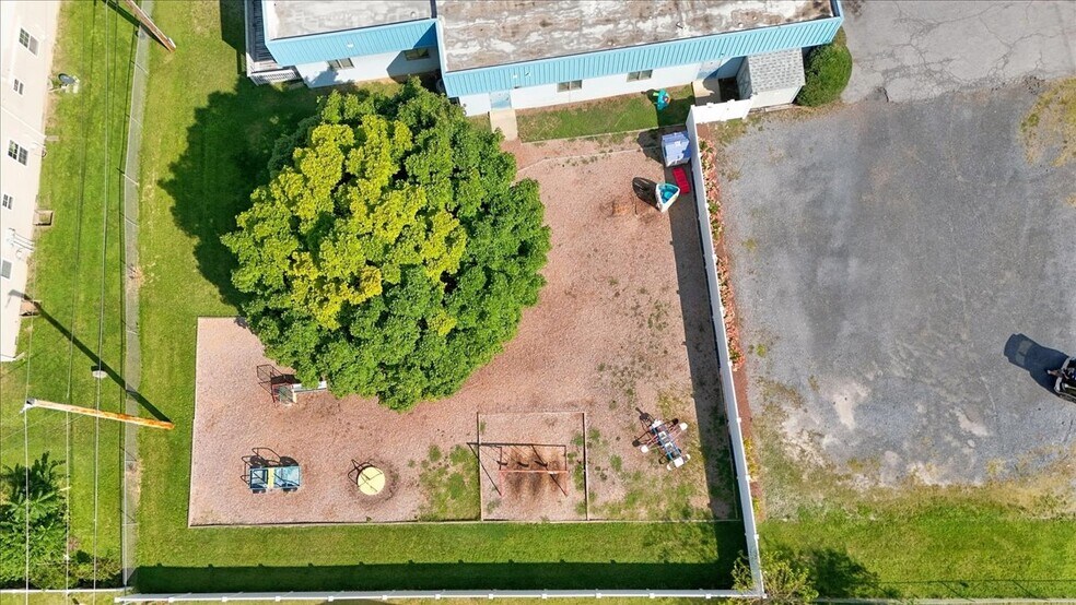 More Photos Of 991 Chicago Ave, Harrisonburg Flex For Sale