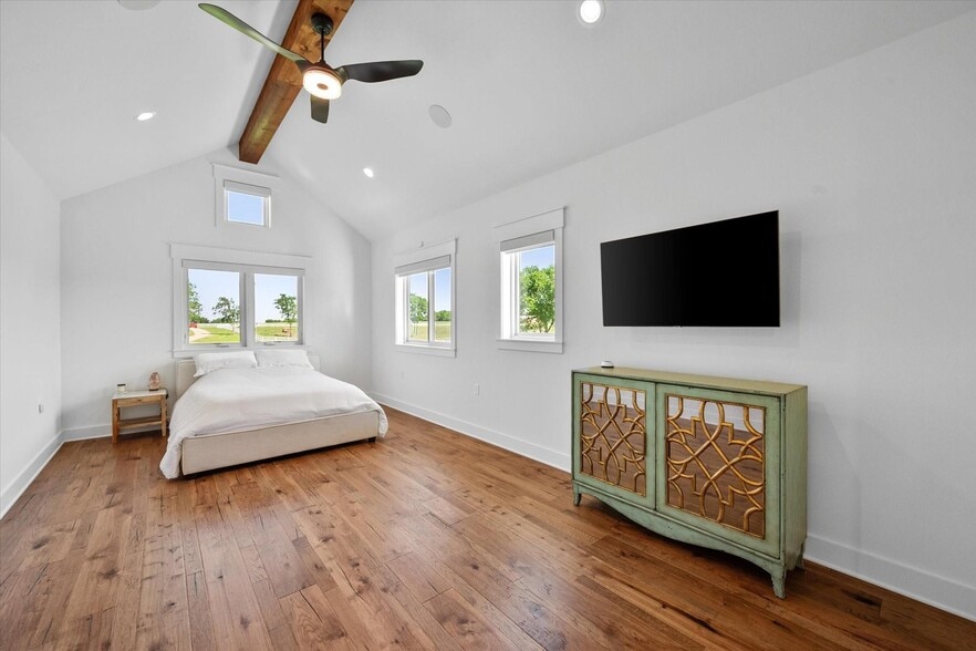 More Photos Of 121 Elm, Kerens Lodge Meeting Hall For Sale