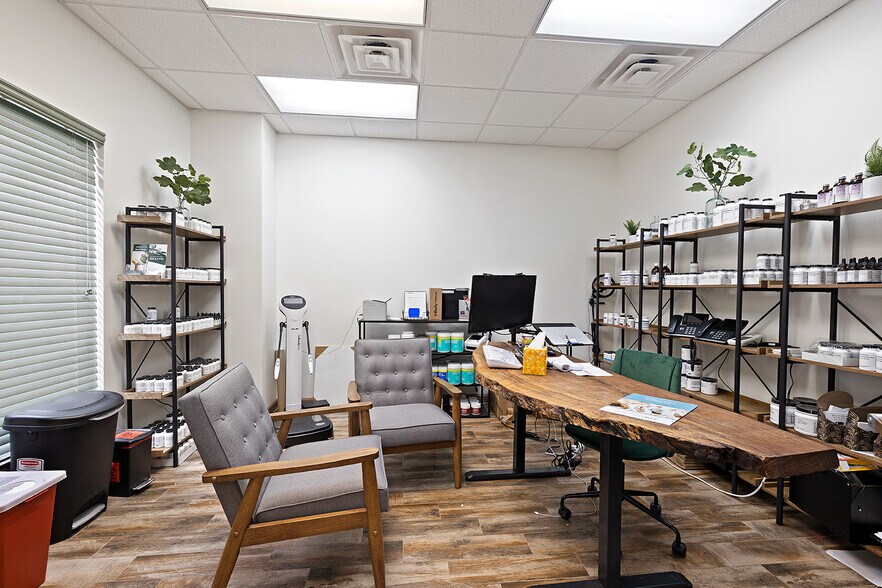 More Photos Of 1824 N Hwy CC, Nixa Medical For Lease