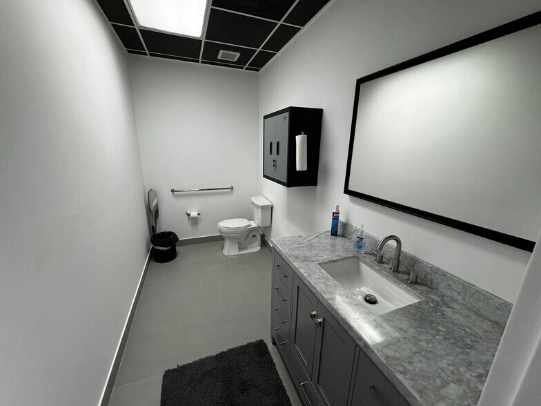 More Photos Of 3226 N Falkenburg Rd, Tampa Office For Sale