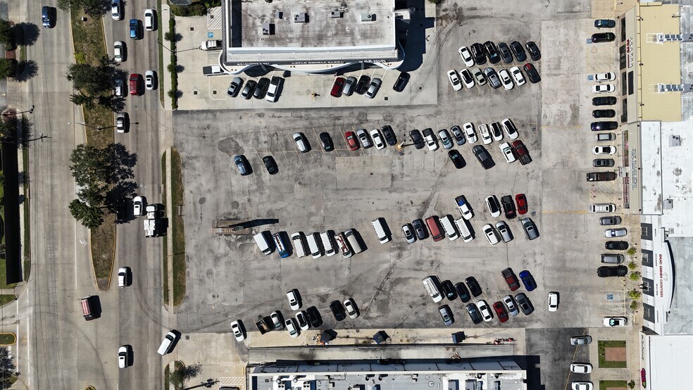 More Photos Of 11810 Bellaire Blvd, Houston Land For Lease