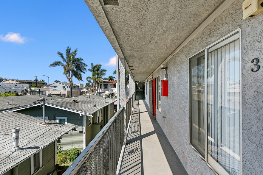 More Photos Of , Long Beach Multifamily For Sale