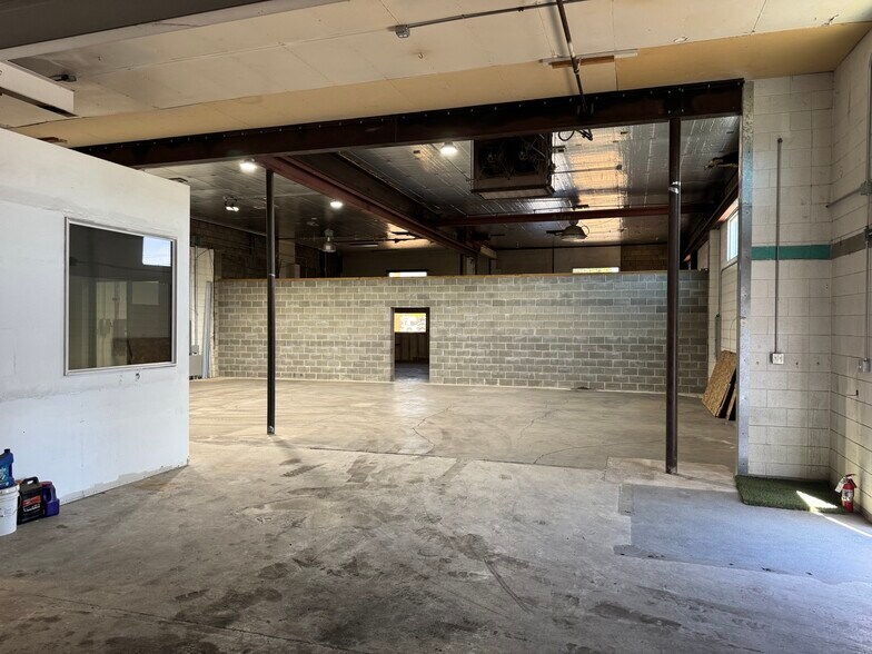 More Photos Of 6261 Crater Lake Hwy, Central Point Industrial For Sale