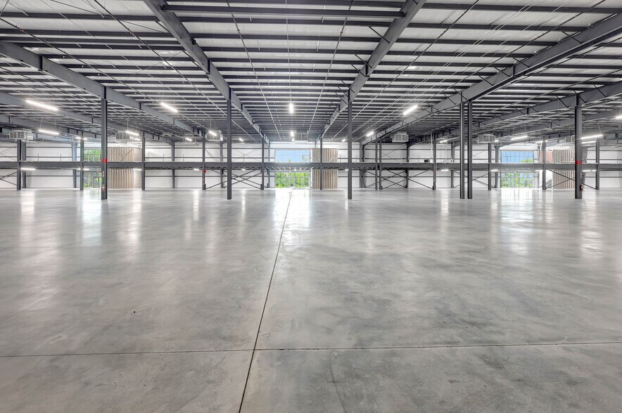 More Photos Of 2685 Riverport Rd, Chattanooga Industrial For Sale