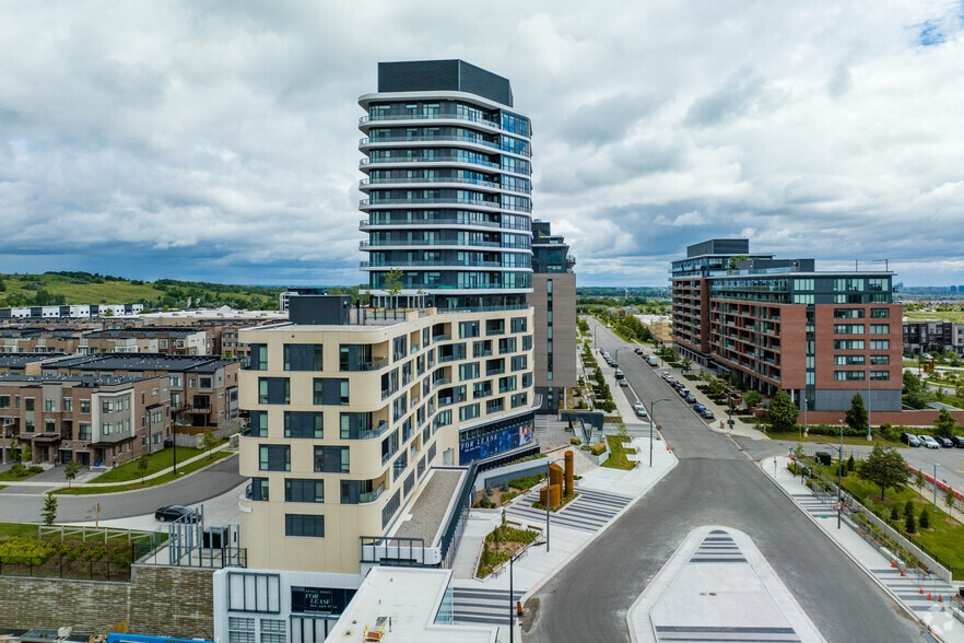 More Photos Of 120 Eagle Rock Way, Vaughan Apartments For Lease