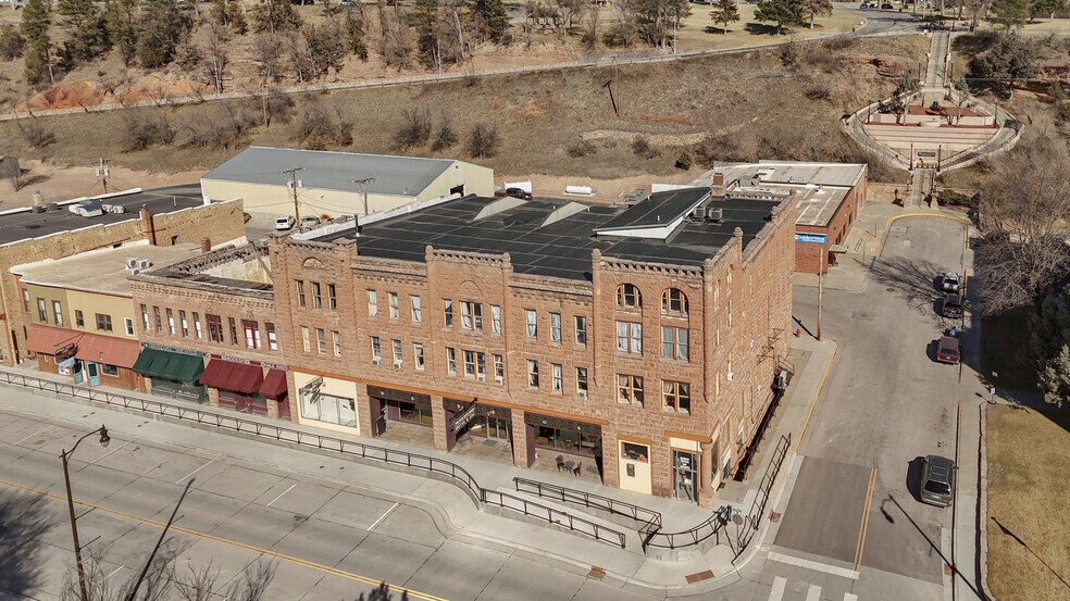 More Photos Of 603 N River St, Hot Springs Hotel For Sale
