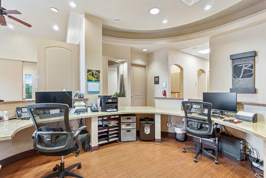 More Photos Of 3030 Rigsby Ave, San Antonio Medical For Sale