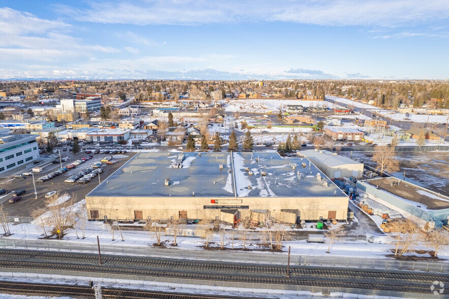 More Photos Of 5310 1st St SW, Calgary Warehouse For Lease