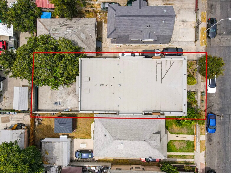 More Photos Of 326 E 35th St, Los Angeles Apartments For Sale