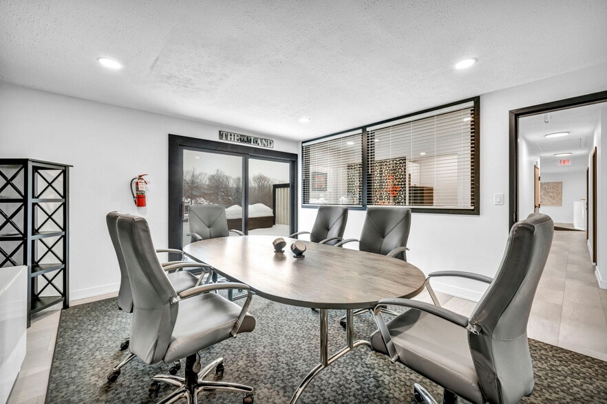 More Photos Of 1929 E Royalton Rd, Broadview Heights Office For Lease