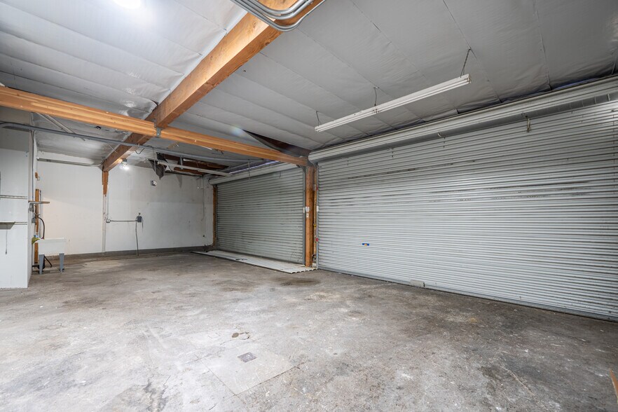 More Photos Of 5261-5265 E Washington Blvd, Commerce Warehouse For Sale