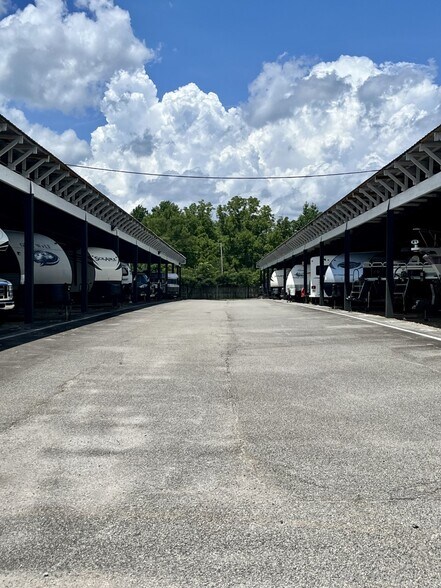 More Photos Of 5780 Holiday Rd, Buford Self Storage For Sale