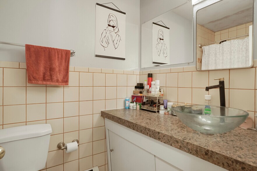 More Photos Of 3650 S Lincoln St, Englewood Apartments For Sale