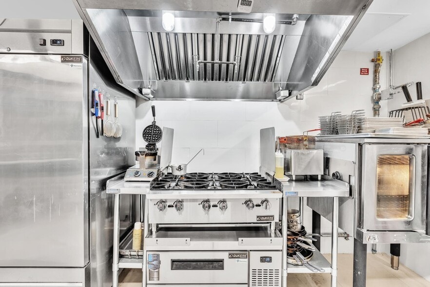 More Photos Of 5700 Biscayne Blvd, Miami Apartments For Lease