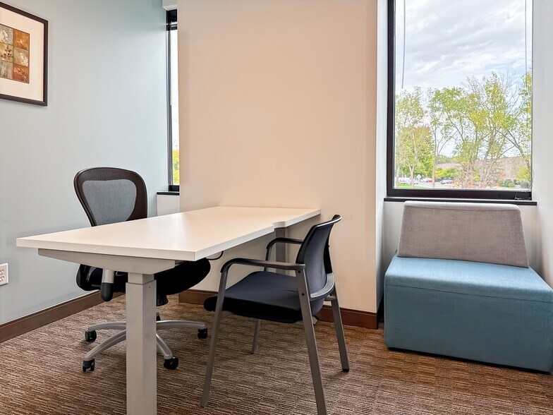 More Photos Of 860 Blue Gentian Rd, Eagan Coworking Space