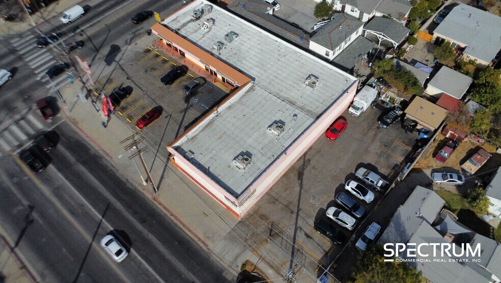 More Photos Of 14018-14028 Van Nuys Blvd, Pacoima Storefront For Lease