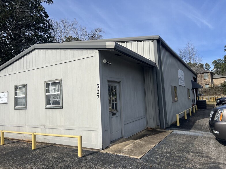 Primary Photo Of 307 E Main St, Hallsville Light Distribution For Lease